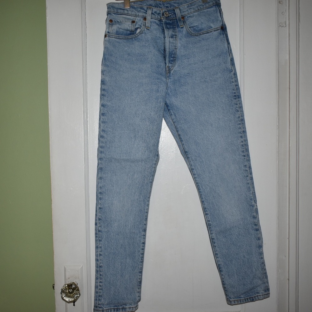 Levi’s 501 Skinny - Tango Light Size 26 - Revolve